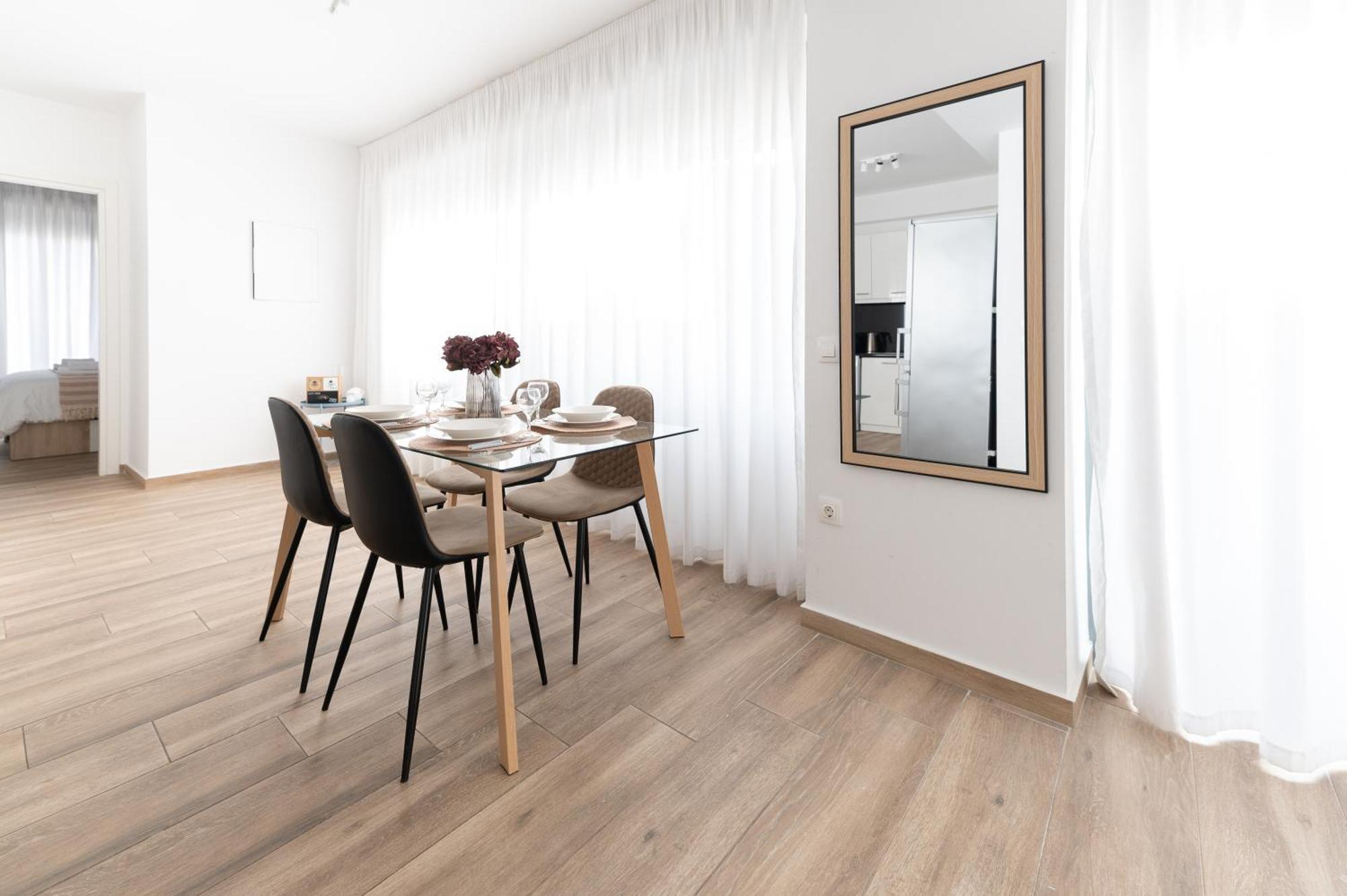 Stylish Spacious Apartment In Palaio Faliro Atena Exterior foto
