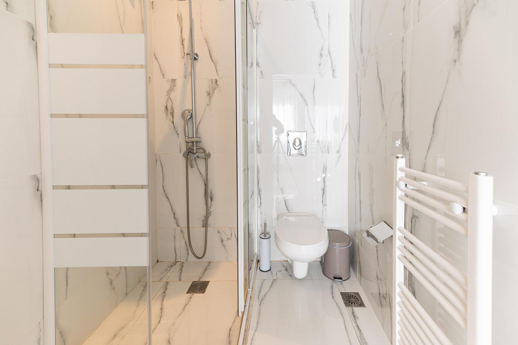 Stylish Spacious Apartment In Palaio Faliro Atena Exterior foto